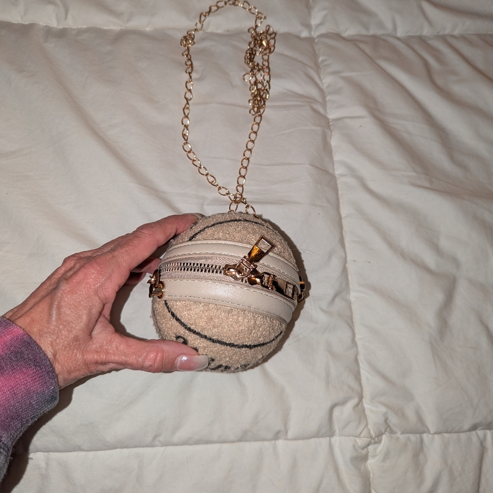 Ball crossbody - Picture 2 of 6